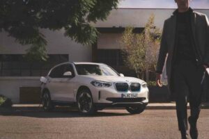 BMW iX3