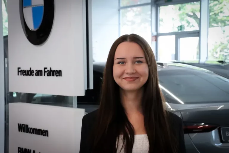 BMW Felix Bottrop - Auszubildende Automobilkauffrau - Sarah Händel