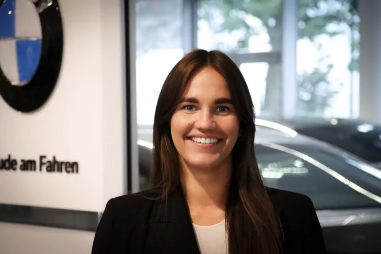 BMW Felix Team Bottrop, Service Assistentin - Esther Degens