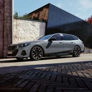 BMW i5 Touring G61